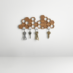 Honeycomb Bamboo Key Holder – Magnetic Wall-Mounted Key Rack